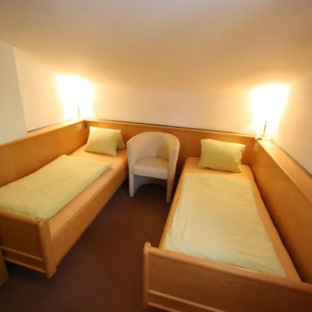 Near Area With Balcony, Cleaning Included Fusch an der Grossglocknerstrasse